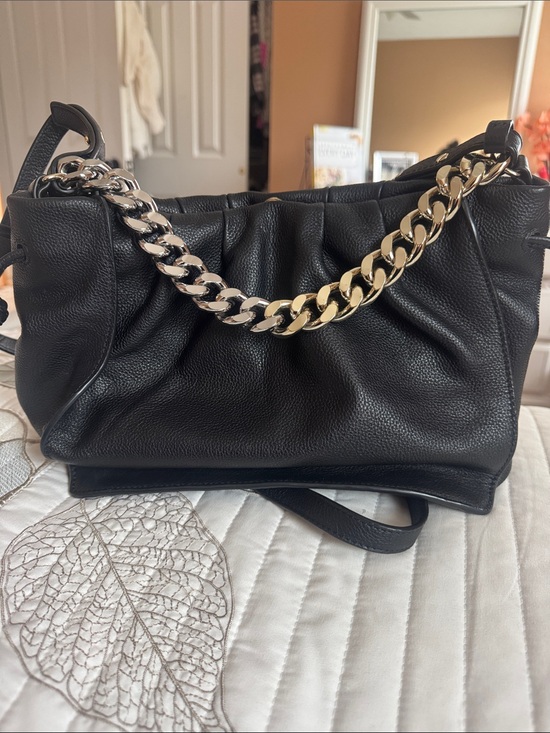 Handbags - Black Leather Shoulder Bag with Gold Chain